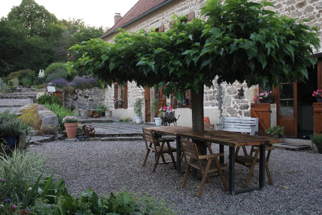La Belle Ame Bed & Breakfast Saint-Priest-des-Champs Bagian luar foto