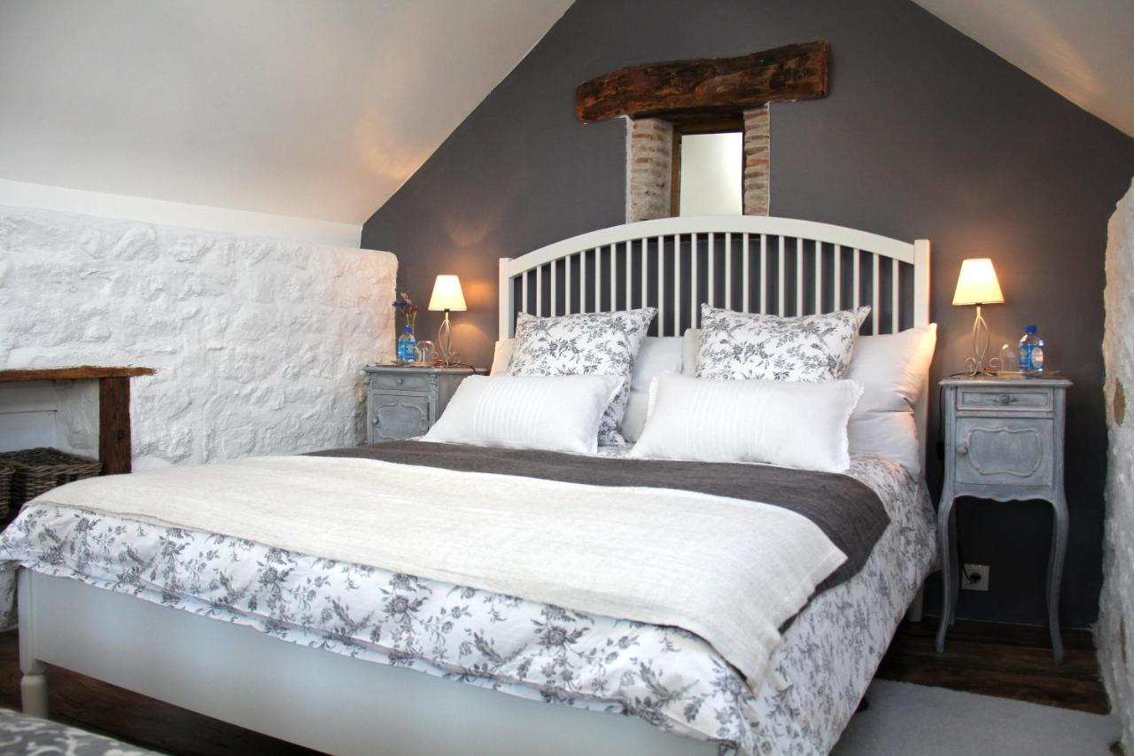 La Belle Ame Bed & Breakfast Saint-Priest-des-Champs Ruang foto