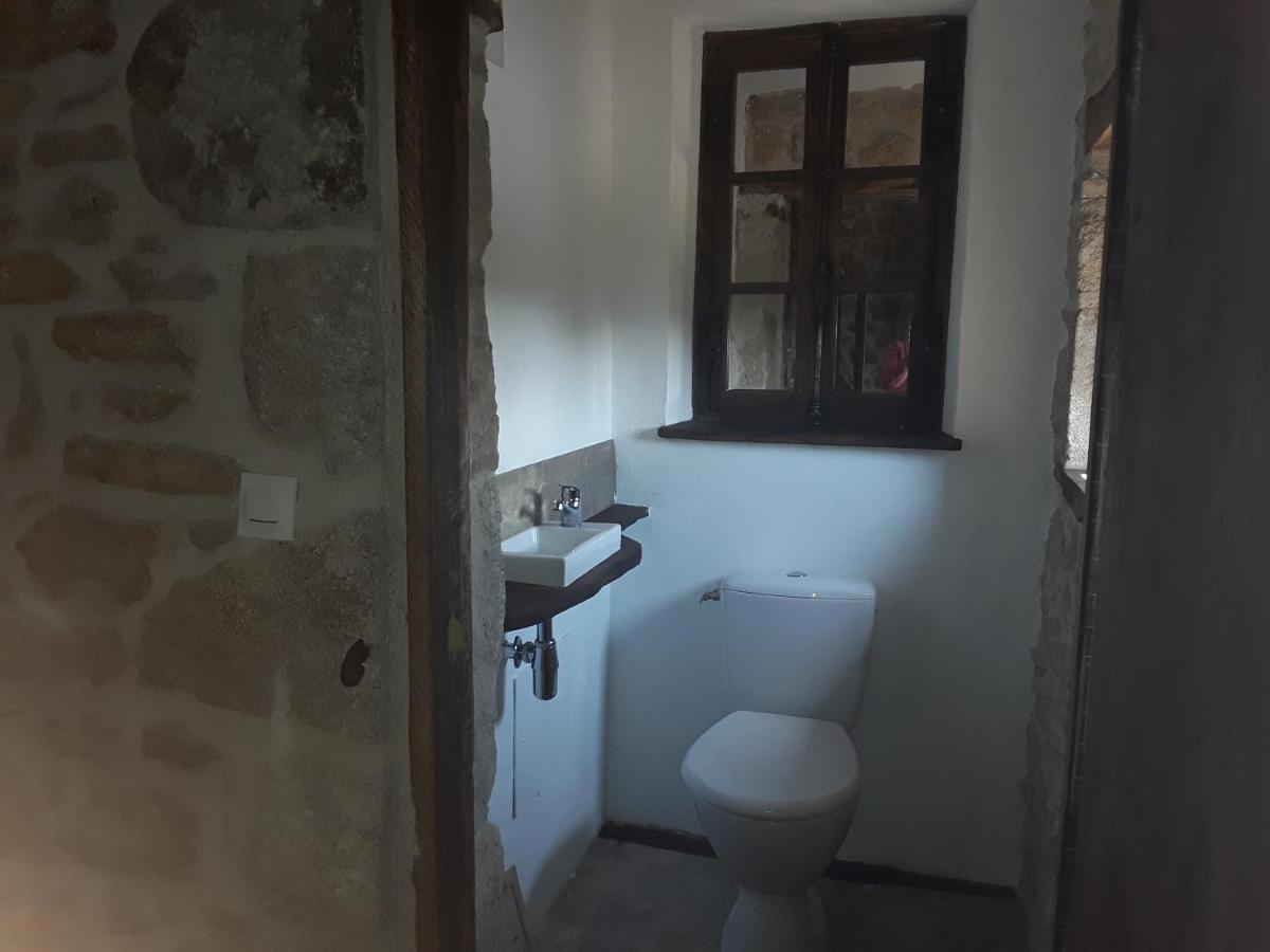 La Belle Ame Bed & Breakfast Saint-Priest-des-Champs Bagian luar foto